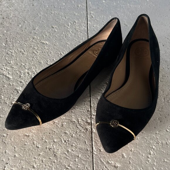 Tory Burch SZ6 Black Suede Flats Gold Detail Old Money Quiet Luxury Timeless - Picture 1 of 11